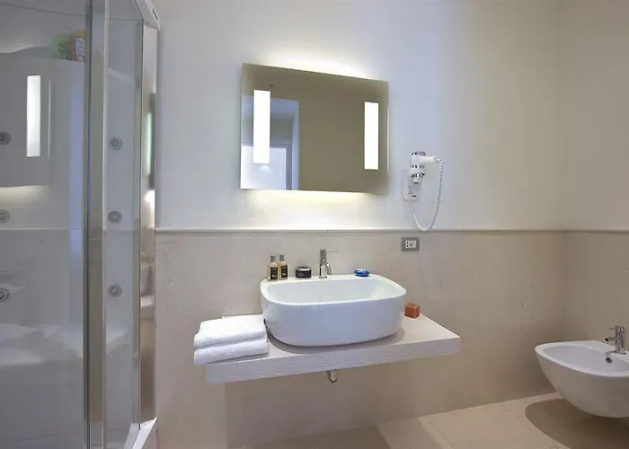 Palazzo Montefusco Pensión 4*