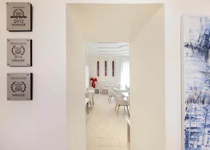 Palazzo Montefusco Pensión 4*