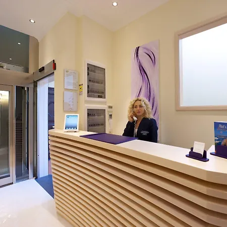 Palazzo Montefusco Affittacamere 4*