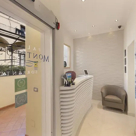 Affittacamere Palazzo Montefusco 4*